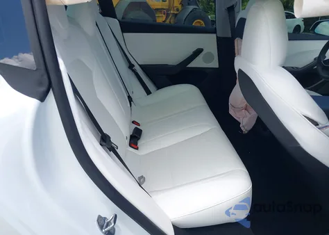 2025 Tesla Model 3 Long Range Rear-Wheel Drive из США, поврежденный, VIN 5YJ3E1EA7SF976853